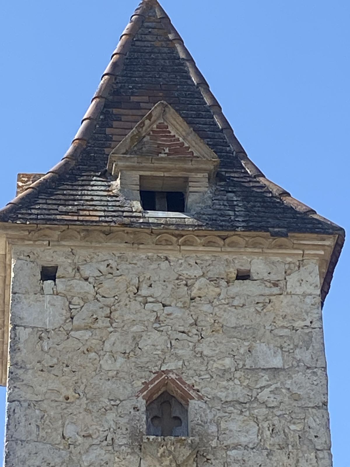 The historic pigeonnier tower at Mongaudon
